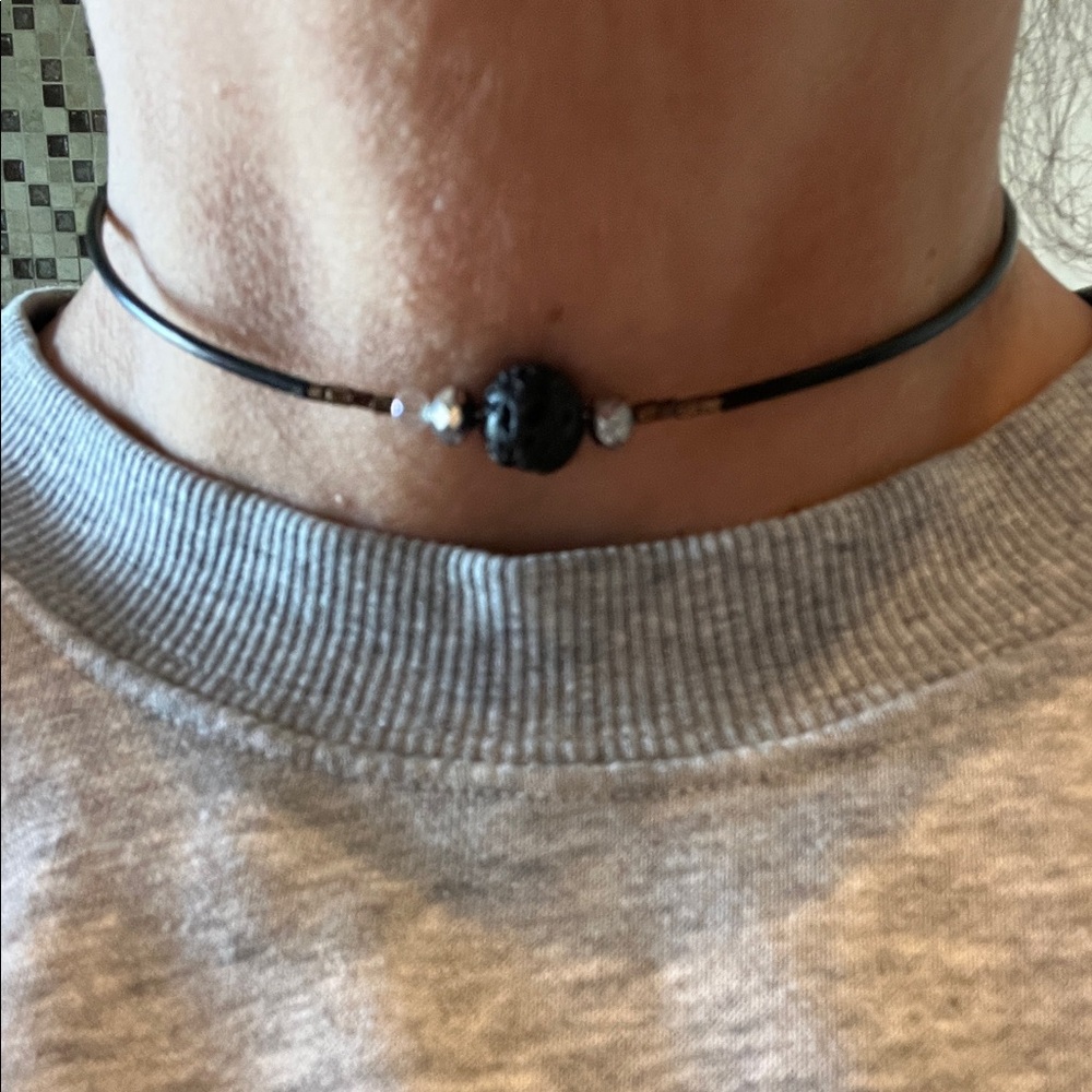 Black Choker Necklace - Picture 5 of 5